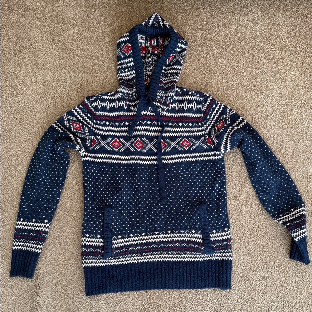NWT Sm American Eagle Outfitters Blue and Red Patterned Sweater